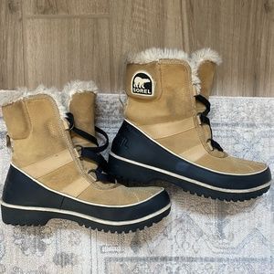 Sorel Caribou Boots